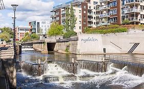 Nydalen/Storo- Ved T-Banestasjon
