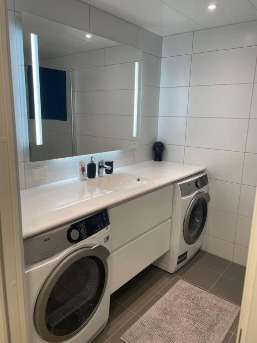 Appartement Nydalen/Storo- Ved T-Banestasjon à Oslo Extérieur photo